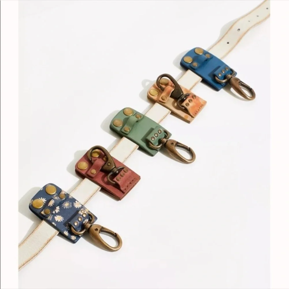 New🌟We the FREE PEOPLE Snapped Keyring-Blue